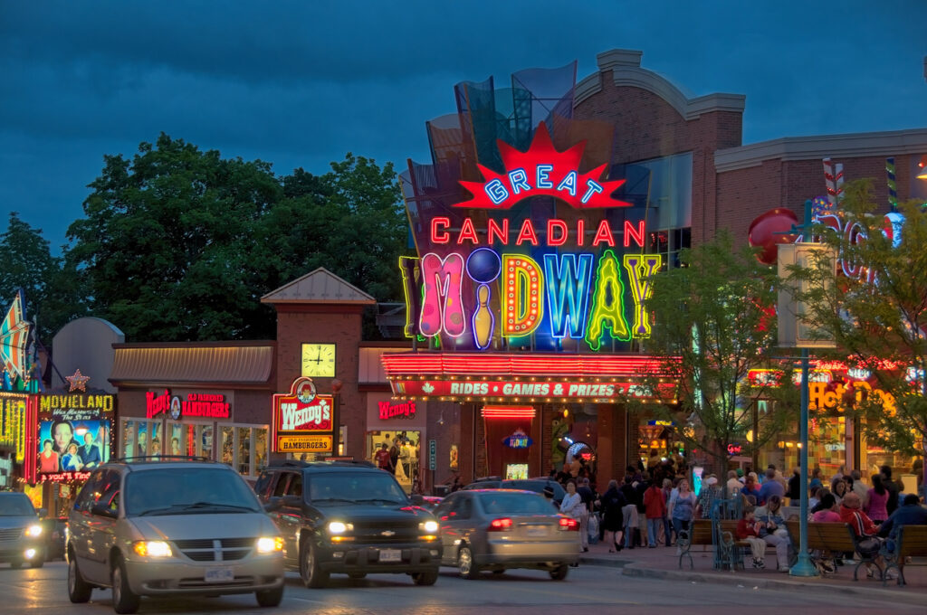  clifton hill in Niagara