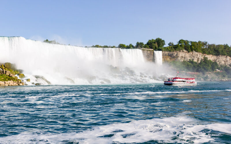 Book Niagara Falls Private Tours for up to 36 People